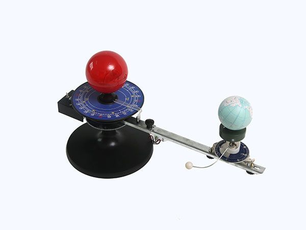 浅谈初中教学仪器与教学设备 理化生实验教学的基石